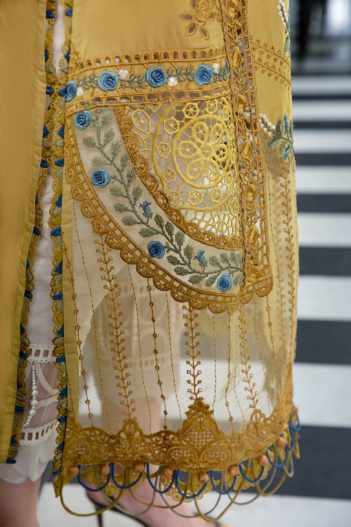 Mariab Embroidered Lawn 3 Piece Unstitched Suit