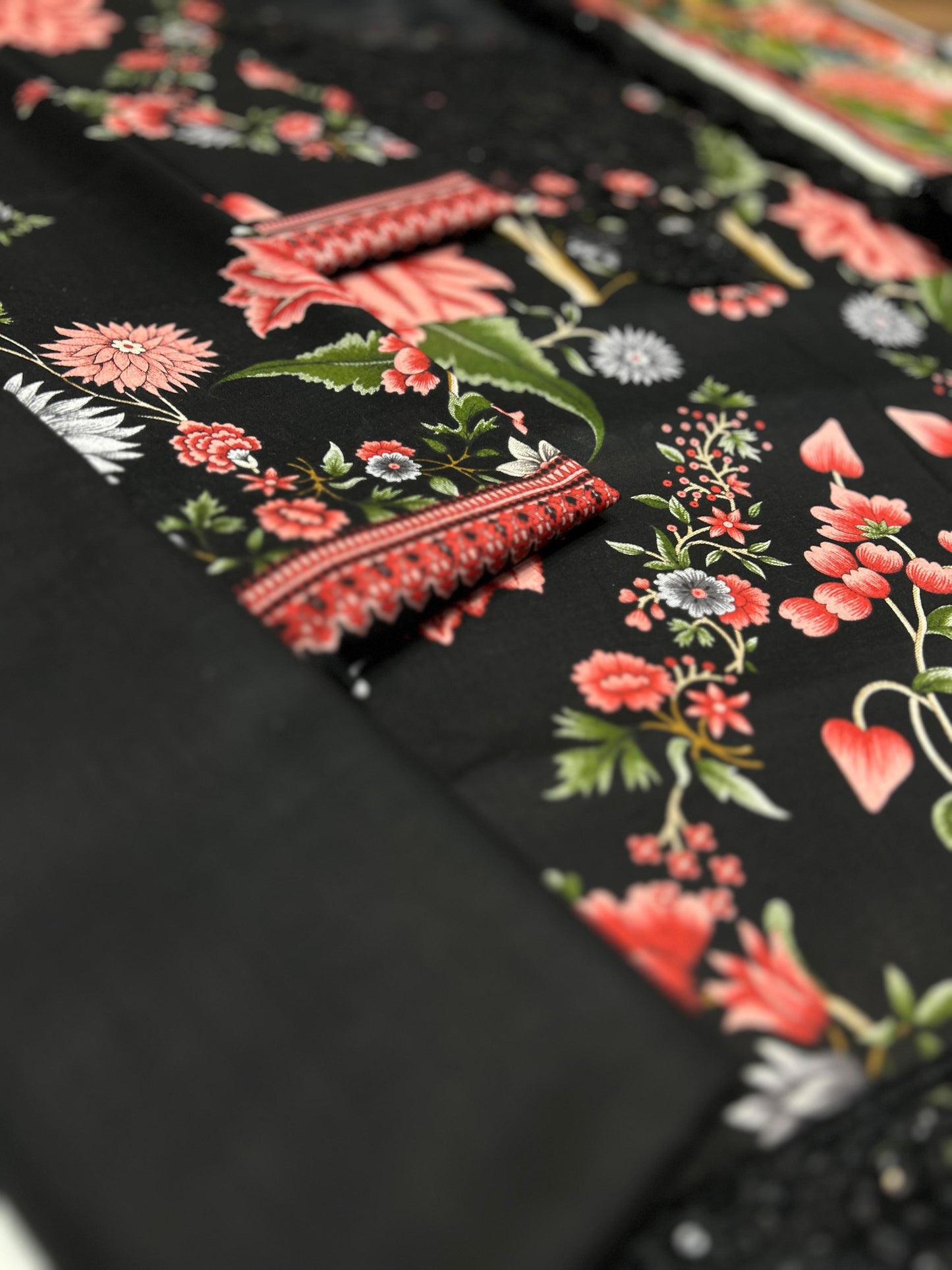 MARIAB B LAWN WITH CHIFFON  DUPATTA |3PEC UNSTICHED