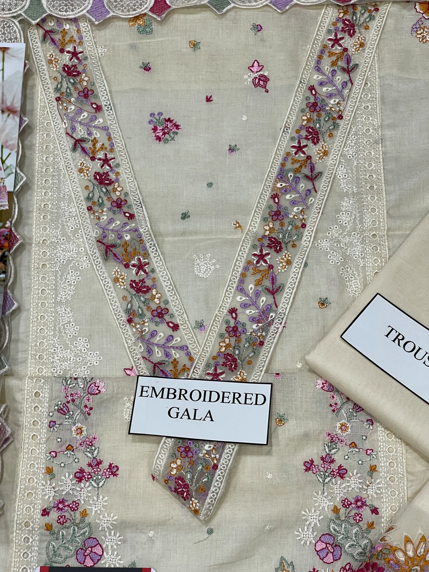 Qalamqar | Chikenkari Lawn Embroidery Orgenza Embroided Dupatta | 3pec Unstiched